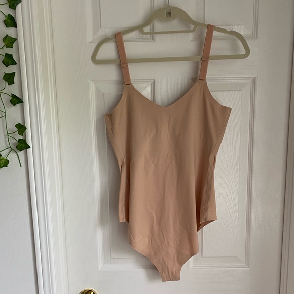 Knix Seamless LuxeLift Bodysuit - Picture 5 of 5